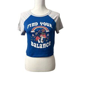 Find Your Balance Blue & White Raglan Graphic Crop Top By Birch & Stone Womens L